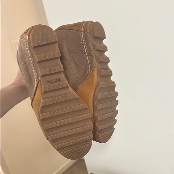Sorel Two-Tone Heeled Boots - Picture 3 of 4